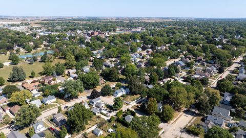 Tiny photo for 411 W 13th Street, Sterling, IL 61081 (MLS # 12487699)