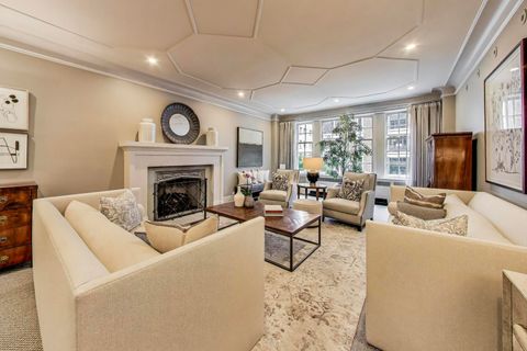 Tiny photo for 220 E Walton Place #5E, Chicago, IL 60611 (MLS # 12479625)