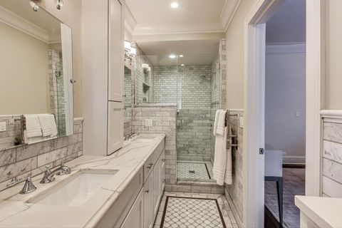 Tiny photo for 220 E Walton Place #5E, Chicago, IL 60611 (MLS # 12479625)