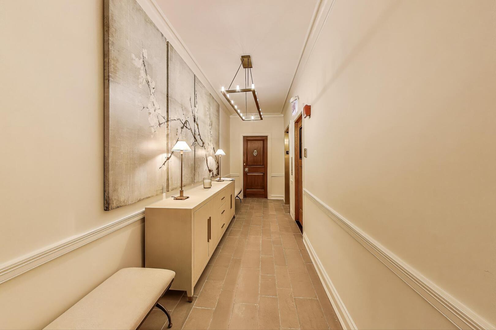 220 E Walton Place 5E