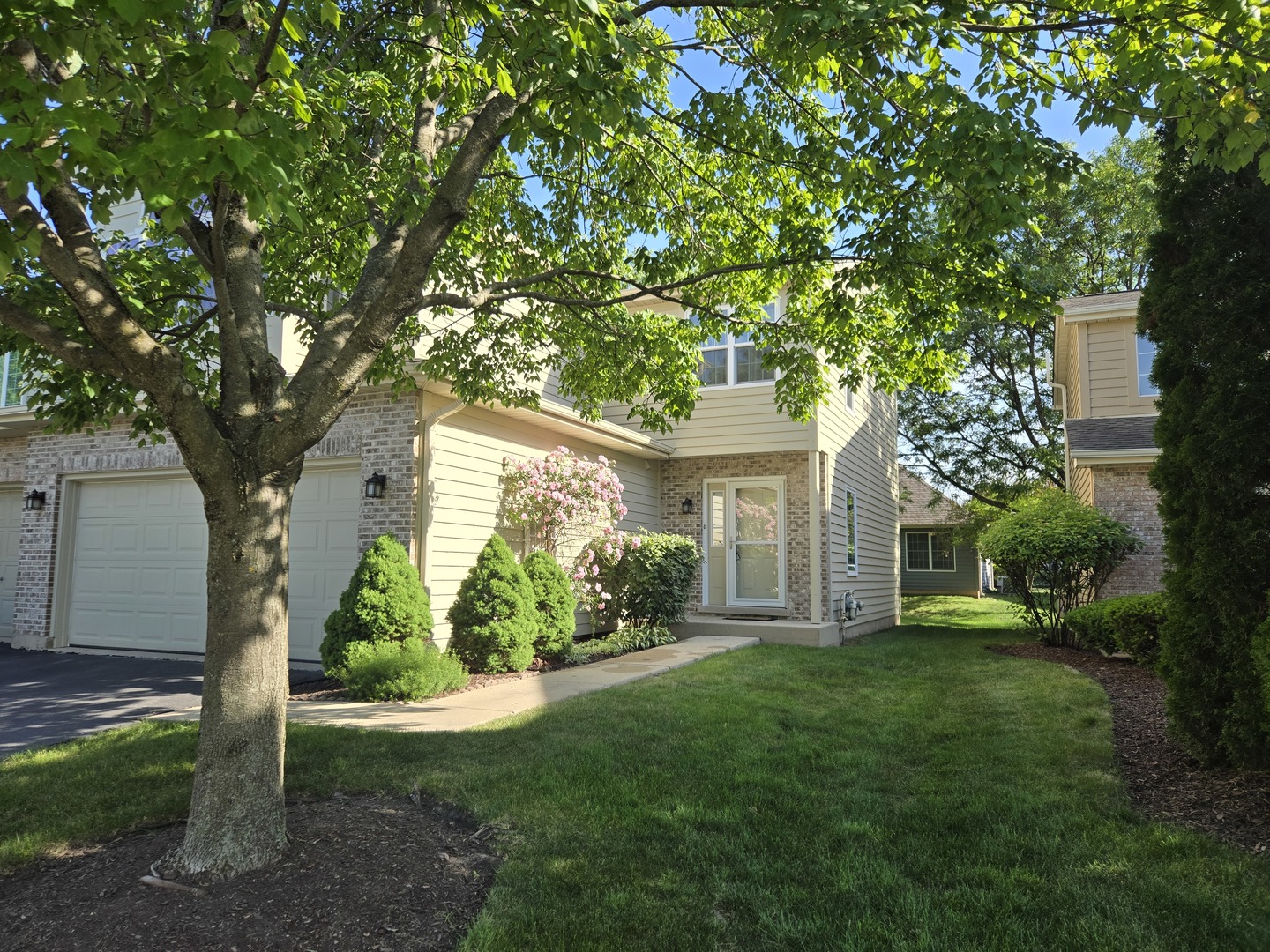70 Townsend Circle