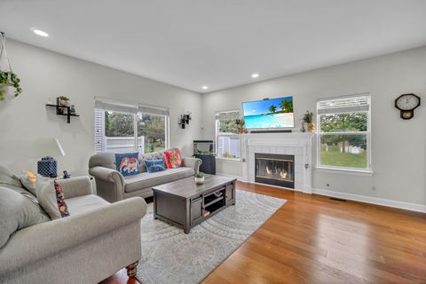 Tiny photo for 898 Lakestone Lane, Aurora, IL 60504 (MLS # 12491449)