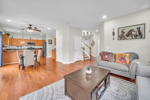 Tiny photo for 898 Lakestone Lane, Aurora, IL 60504 (MLS # 12491449)