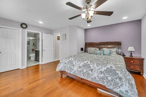 Tiny photo for 898 Lakestone Lane, Aurora, IL 60504 (MLS # 12491449)