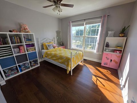 Tiny photo for 898 Lakestone Lane, Aurora, IL 60504 (MLS # 12491449)