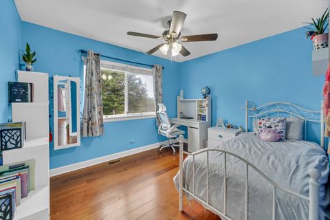 Tiny photo for 898 Lakestone Lane, Aurora, IL 60504 (MLS # 12491449)