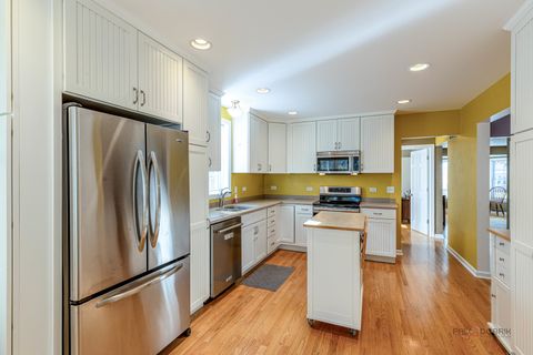 Tiny photo for Mount Prospect, IL 60056 (MLS # 12509301)