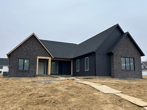 4790 WOODLAND Drive Bettendorf IA 52722