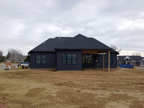 Tiny photo for 4790 WOODLAND Drive, Bettendorf, IA 52722 (MLS # QC4267560)