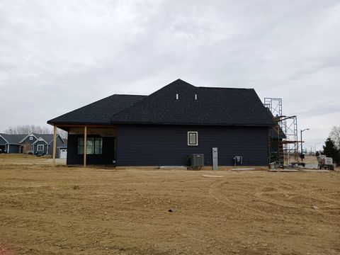 Tiny photo for 4790 WOODLAND Drive, Bettendorf, IA 52722 (MLS # QC4267560)