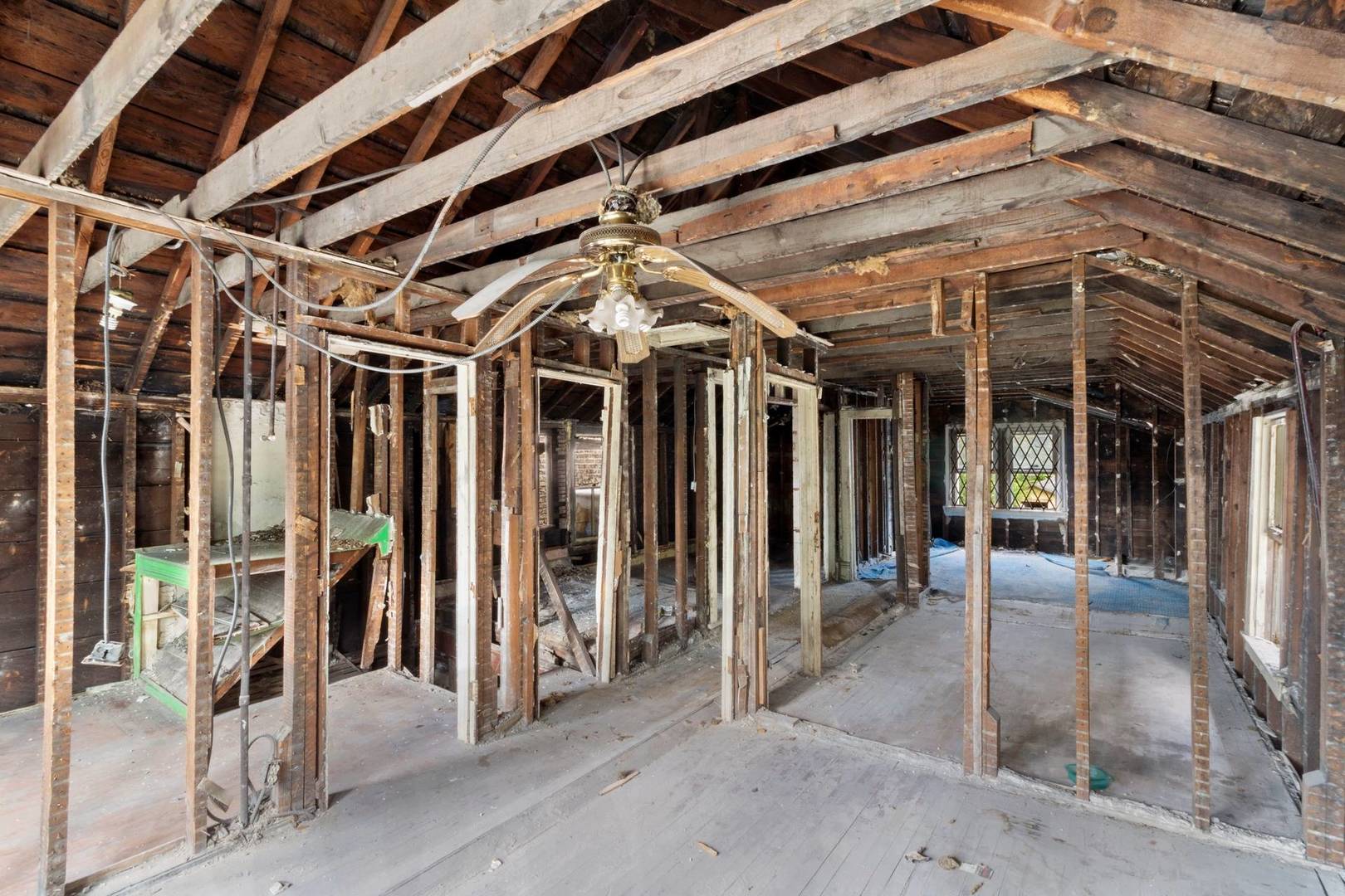 6405 S Eberhart Avenue