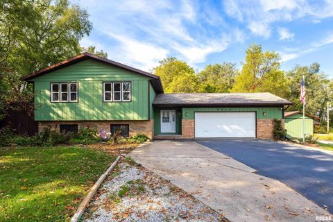 Photo of 8312 ROUTE 150, Coal Valley, IL 61240 (MLS # QC4267639)