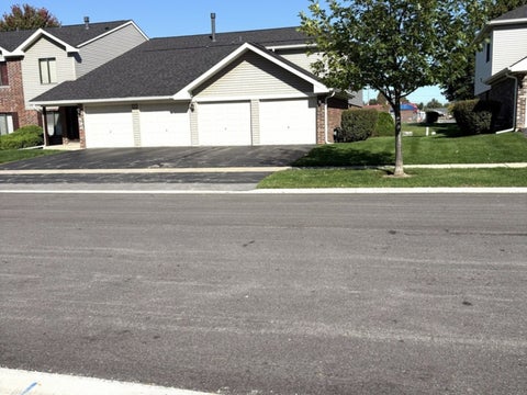 Photo of 966 Cross Creek Drive #A1, Roselle, IL 60172 (MLS # 12792441)