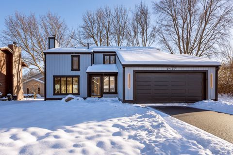 Photo of 3437 Summerhill Drive, Woodridge, IL 60517 (MLS # 12526214)