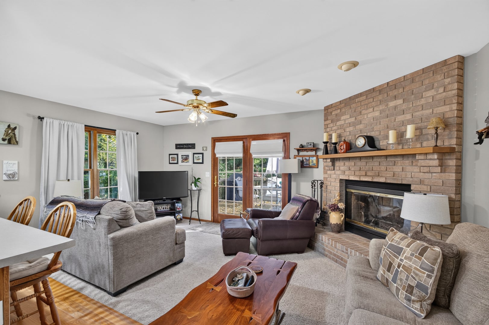 1023 Fox Hollow