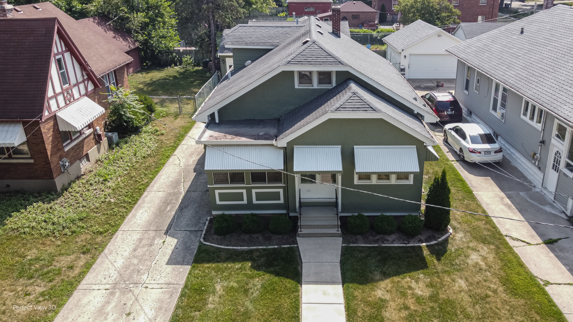 371 Elm Street