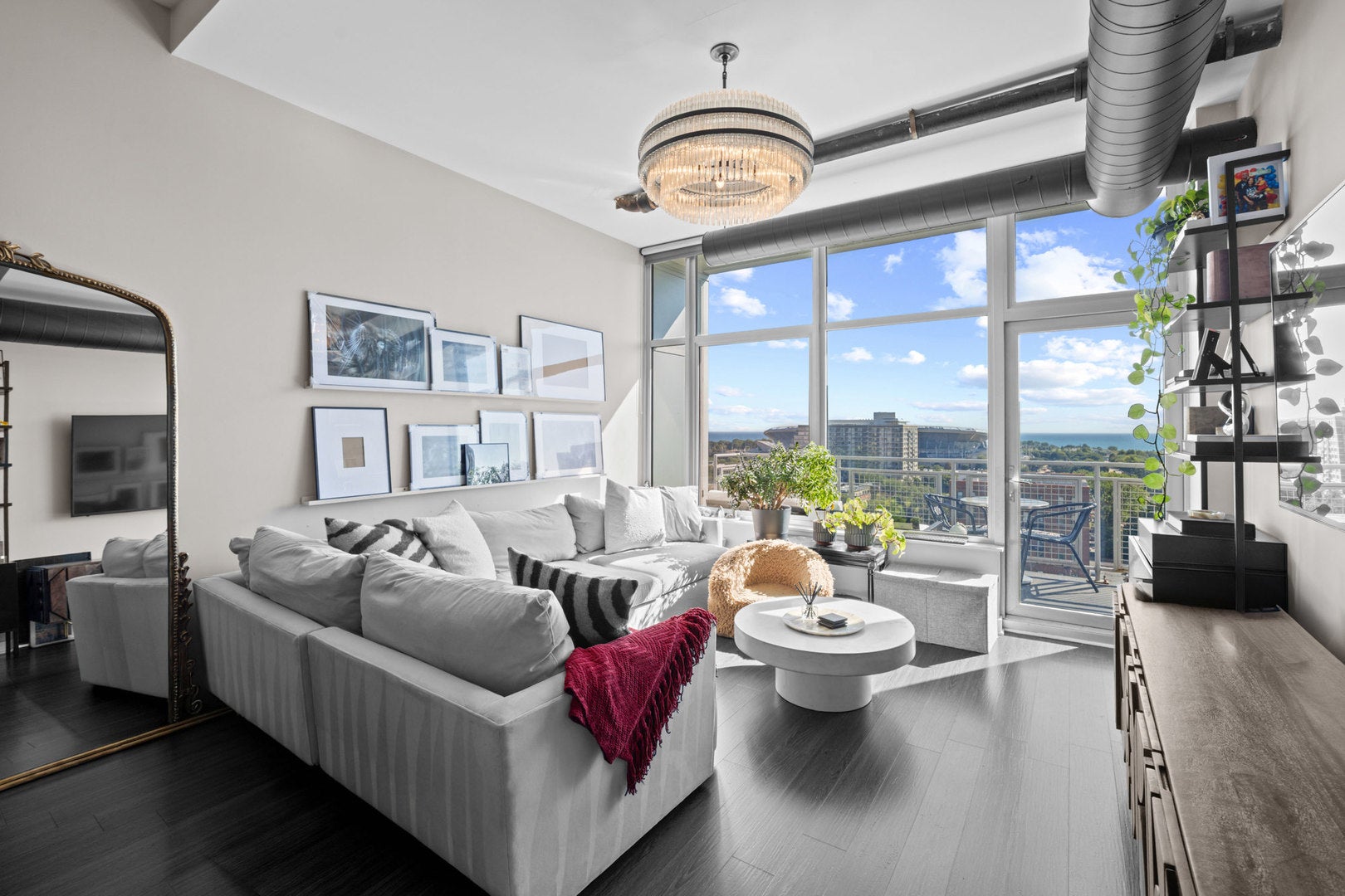 50 E 16th Street 1306