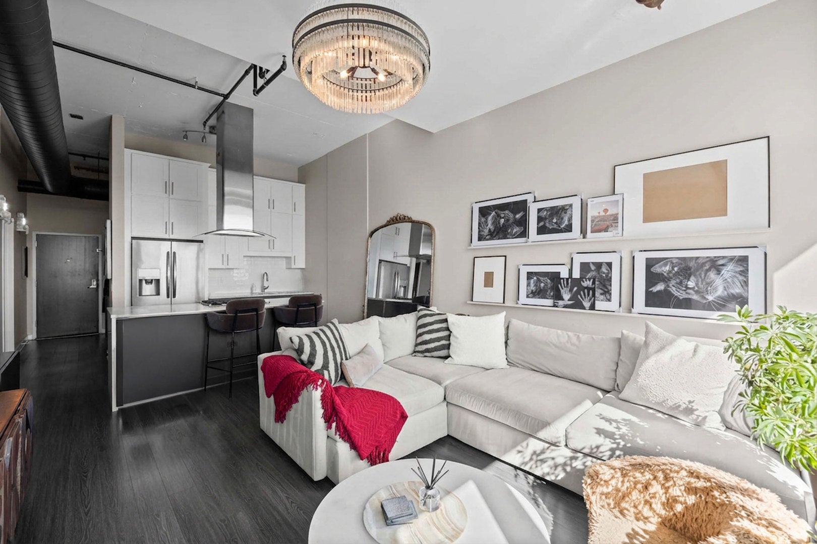 50 E 16th Street 1306