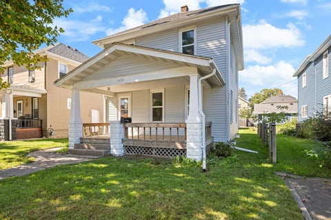 Photo of 1171 26TH Street, Moline, IL 61265 (MLS # 12773888)