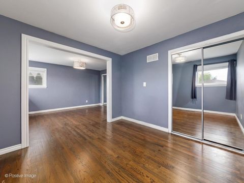 Tiny photo for 9506 Ozanam Avenue, Morton Grove, IL 60053 (MLS # 12626850)