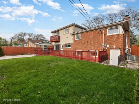 Tiny photo for 9506 Ozanam Avenue, Morton Grove, IL 60053 (MLS # 12626850)