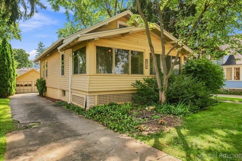 Photo of 242 N Lincoln Street, Batavia, IL 60510 (MLS # 12734932)