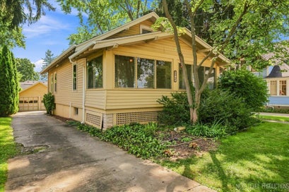 242 N Lincoln Street Batavia IL 60510