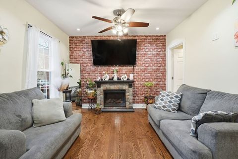 Tiny photo for 1942 W Fargo Avenue, Chicago, IL 60645 (MLS # 12586420)