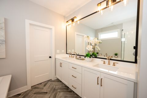 Tiny photo for 1572 Dempsey Drive, St. Charles, IL 60174 (MLS # 12486759)