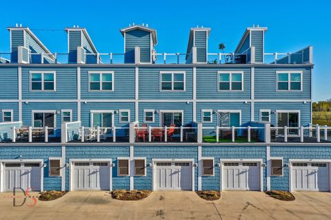 Tiny photo for 41 Waterside Way #D, Ottawa, IL 61350 (MLS # 12494712)