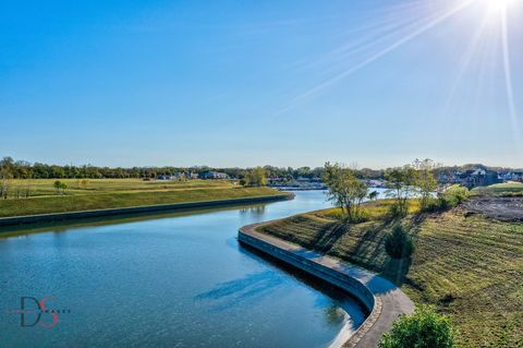 Tiny photo for 41 Waterside Way #D, Ottawa, IL 61350 (MLS # 12494712)