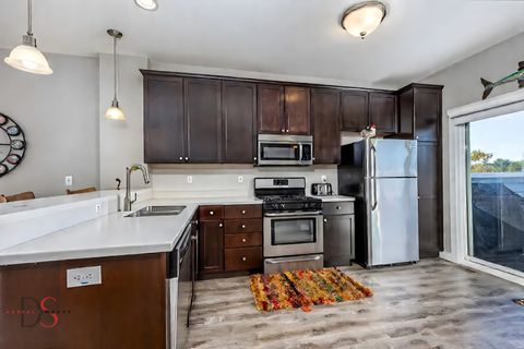 Tiny photo for 41 Waterside Way #D, Ottawa, IL 61350 (MLS # 12494712)