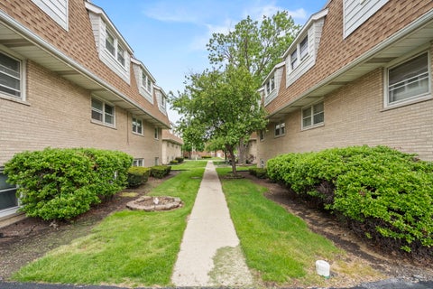 Tiny photo for 9911 W 58th Street #2, Countryside, IL 60525 (MLS # 12635077)