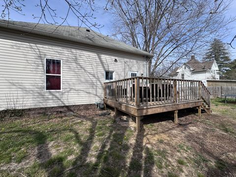 Tiny photo for 325 W Porter Street, Salem, IL 62881 (MLS # 12599500)