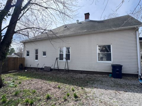 Tiny photo for 325 W Porter Street, Salem, IL 62881 (MLS # 12599500)