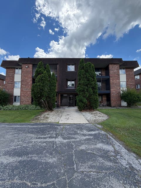 Photo of 9130 W 140th Street #2NE, Orland Park, IL 60462 (MLS # 12681686)