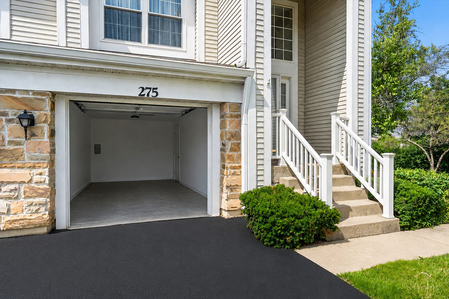 275 Arlington Court