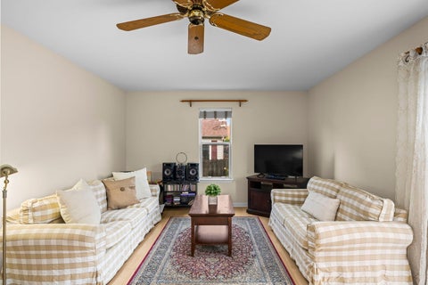 Tiny photo for 1233 Old Timber Court, Hoffman Estates, IL 60192 (MLS # 12734458)