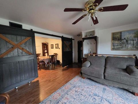 Tiny photo for 721 Tipperary Court #1a, Schaumburg, IL 60193 (MLS # 12607781)