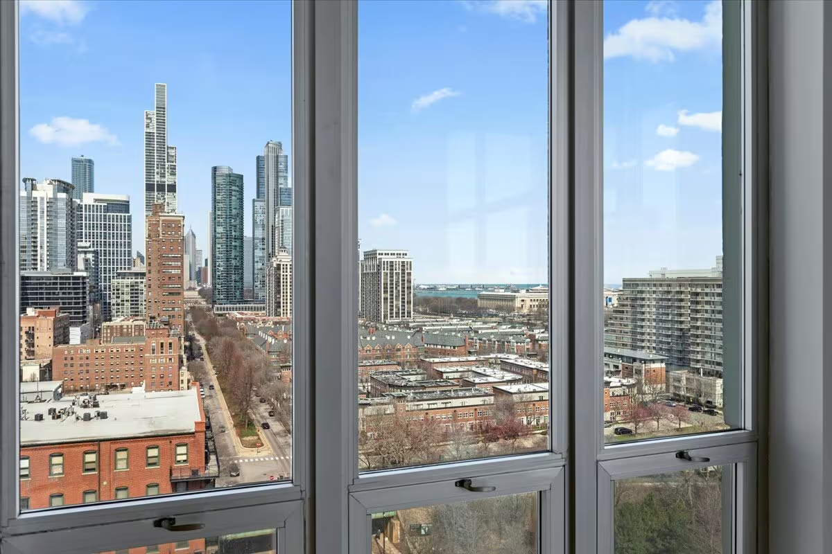 1600 S Indiana Avenue 1308