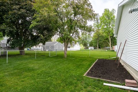 Tiny photo for 820 S Locust Street, Pontiac, IL 61764 (MLS # 12649437)