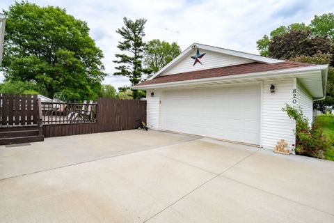 Tiny photo for 820 S Locust Street, Pontiac, IL 61764 (MLS # 12649437)