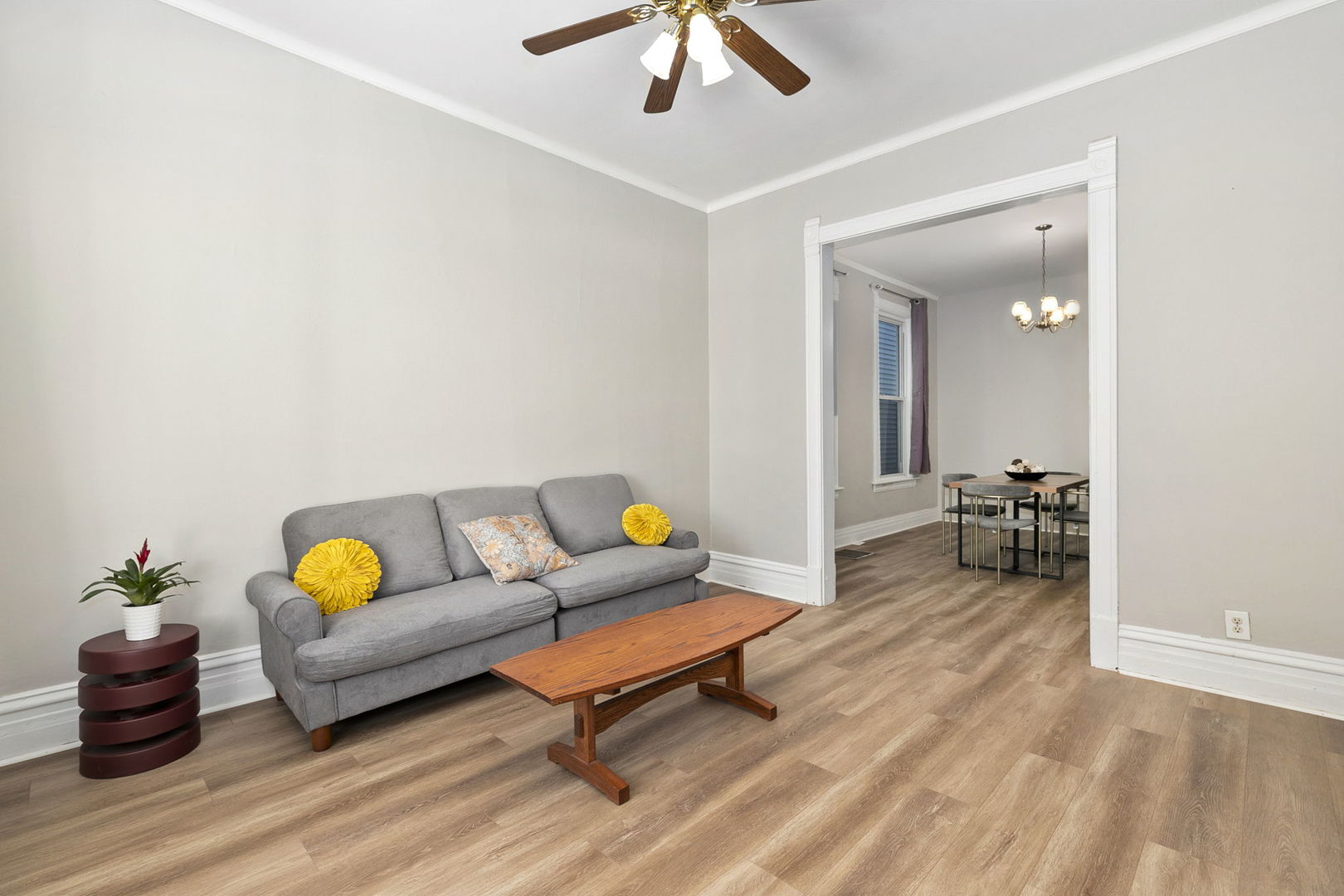 4338 N Kenneth Avenue