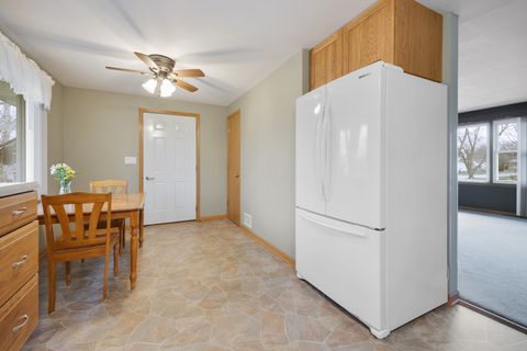 Tiny photo for 810 Revere Road, South Elgin, IL 60177 (MLS # 12608076)