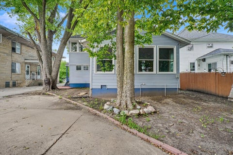 Tiny photo for 1209 W Church Street, Champaign, IL 61821 (MLS # 12632578)