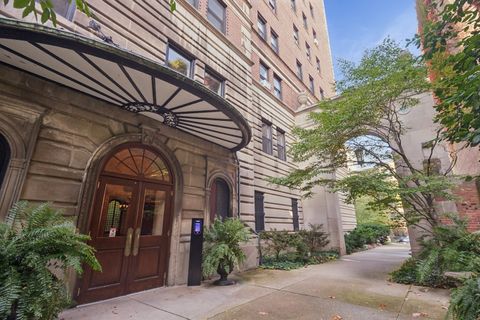 Tiny photo for 431 W Oakdale Avenue #14C, Chicago, IL 60657 (MLS # 12477626)