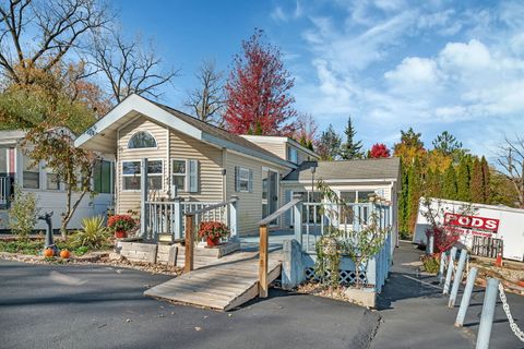 Tiny photo for 64 Fossil Ridge Road, Wilmington, IL 60481 (MLS # 12500427)