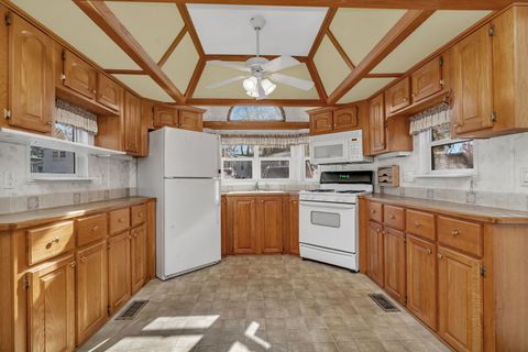 Tiny photo for 64 Fossil Ridge Road, Wilmington, IL 60481 (MLS # 12500427)