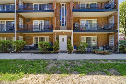 Tiny photo for 6255 S Mason Avenue #3A, Chicago, IL 60638 (MLS # 12642229)