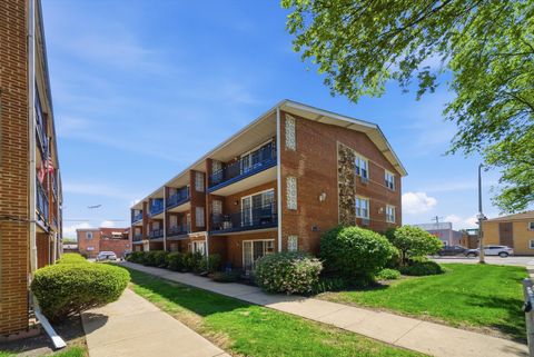 Photo of 6255 S Mason Avenue #3A, Chicago, IL 60638 (MLS # 12642229)